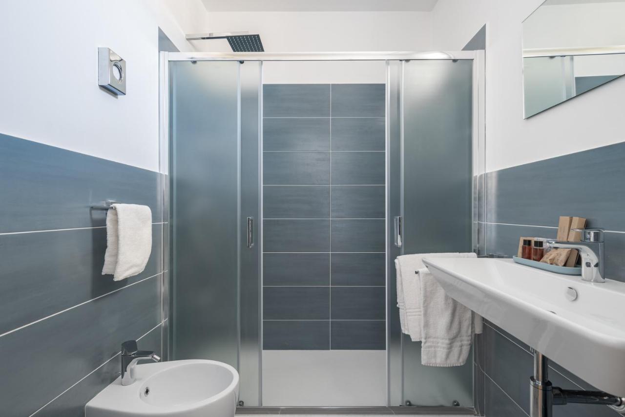 Attico 37 - Comfort Room Con Terrazza Privata Palermo Bagian luar foto